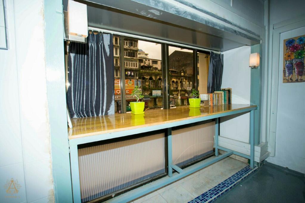 Min Galar Par Hostel Rangun Kültér fotó